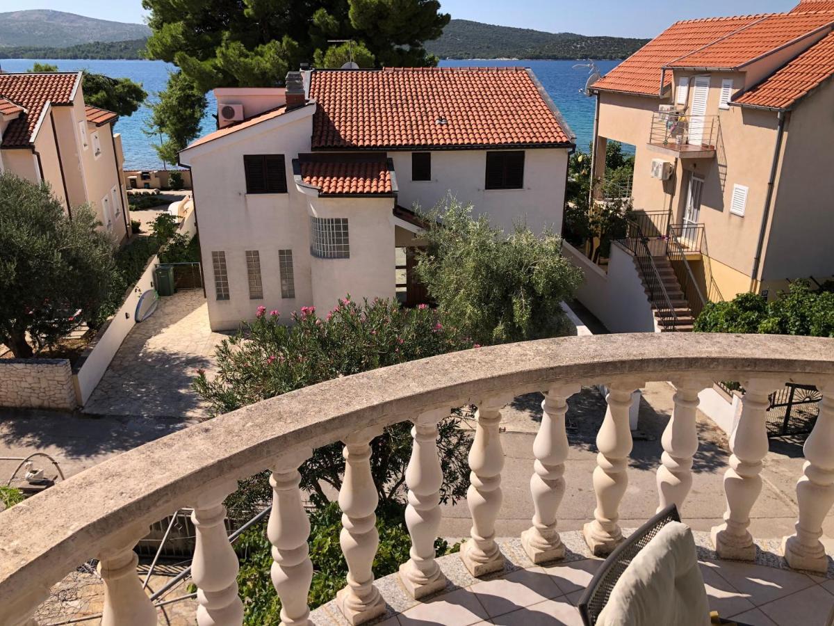 ז'אבוריץ' Villa Rada & Eugen מראה חיצוני תמונה